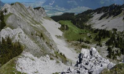 Magnifique vue sur la vallée de Rhône depuis le sommet