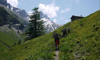 Le portage vers le petit col