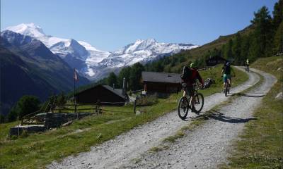 Ascension sous l´oeil attentif du Weisshorn