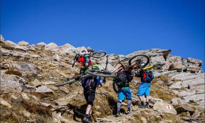 Court mais intense, le portage pour la cabane