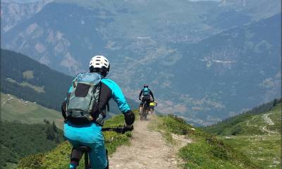 Dans la descente superbe passage sur une crête